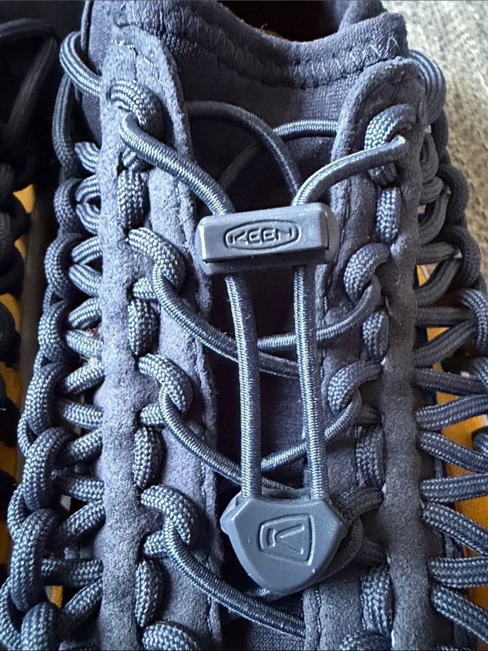 Keen Uneek O2 Youth Sandals Size: 4